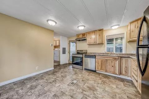 Kitchen - 3075 E Collingwood Ave, Post Falls, ID 83854 photo 1 of 3