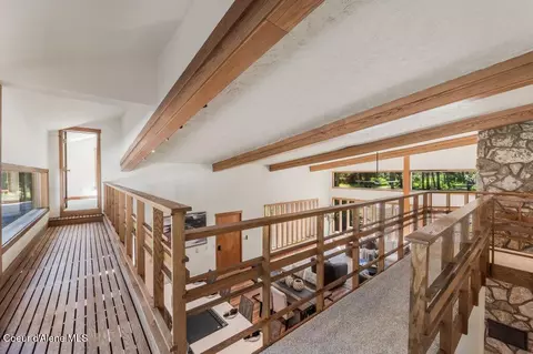 Entry Way - 8473 E Apache Trl, Athol, ID 83801 photo 4 of 4