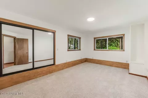 Bedroom - 8473 E Apache Trl, Athol, ID 83801 photo 1 of 10