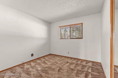 Bedroom - 5977 E Mcmahon Rd, Hayden, ID 83835 photo 2 of 4