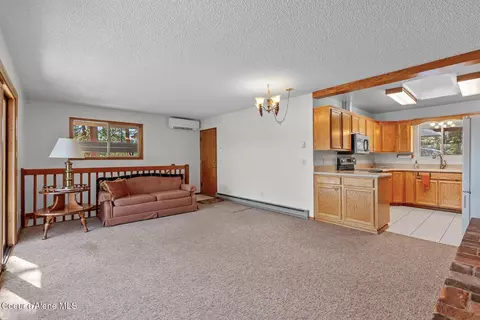Living - 5977 E Mcmahon Rd, Hayden, ID 83835 photo 4 of 7