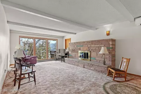 Living - 5977 E Mcmahon Rd, Hayden, ID 83835 photo 6 of 7