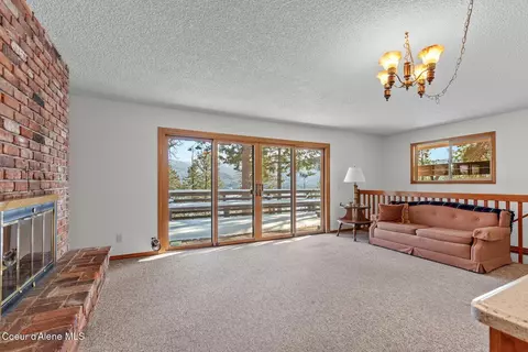 Living - 5977 E Mcmahon Rd, Hayden, ID 83835 photo 1 of 7