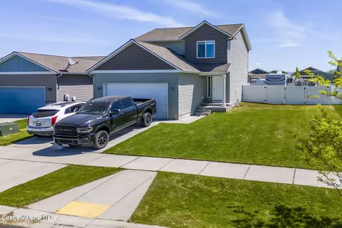 8848 N Mountainshire Rd, Post Falls, ID 83854