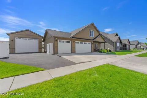940 W Wayward Cir, Post Falls, ID 83854