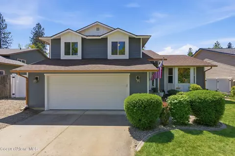 5268 E Woodland Dr, Post Falls, ID 83854