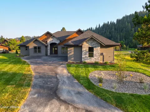 86 Marie Victoria Ct, Sandpoint, ID 83864