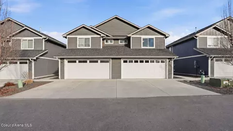1428 N Michigan Ln, Greenacres, WA 99016