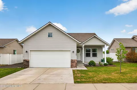 1487 E Yellowstone Ave, Post Falls, ID 83854