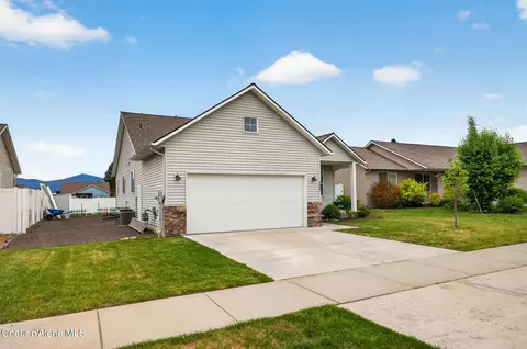Exterior - 1487 E Yellowstone Ave, Post Falls, ID 83854 photo 3 of 8