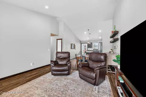 Living - 1487 E Yellowstone Ave, Post Falls, ID 83854 photo 2 of 2