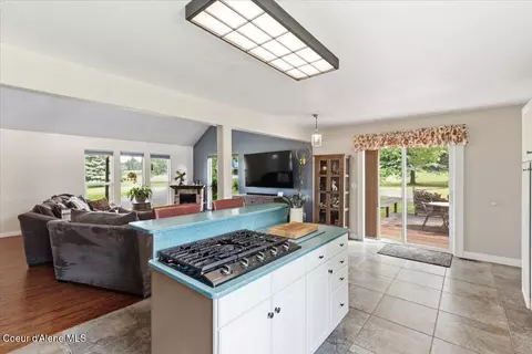 Kitchen - 3061 E Lancaster Rd, Hayden, ID 83835 photo 7 of 8