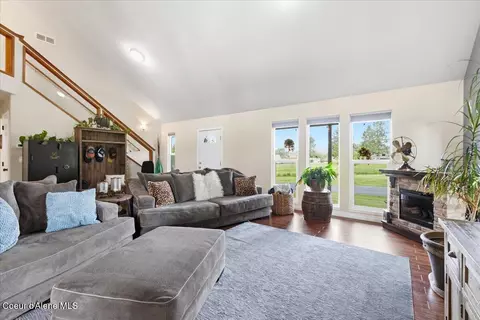Living - 3061 E Lancaster Rd, Hayden, ID 83835 photo 1 of 4