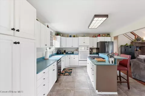 Kitchen - 3061 E Lancaster Rd, Hayden, ID 83835 photo 8 of 8
