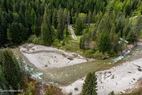 10267 Upper Pack River Rd, Sandpoint, ID 83864