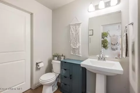 Bath - 616 E Beecher Ave, Post Falls, ID 83854 photo 1 of 4