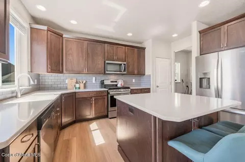 Kitchen - 616 E Beecher Ave, Post Falls, ID 83854 photo 2 of 4