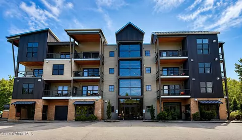 834 Mckinley Ave W #205, Kellogg, ID 83837