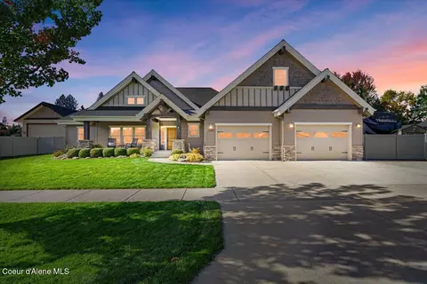 11085 N Cattle Dr, Hayden, ID 83835
