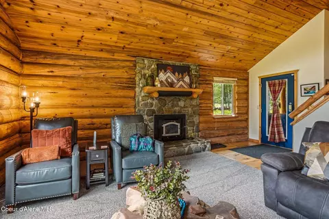 Living - 7569 Upper Pack River Rd, Sandpoint, ID 83864 photo 3 of 5