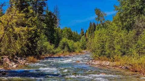View/Area - 7569 Upper Pack River Rd, Sandpoint, ID 83864 photo 4 of 12