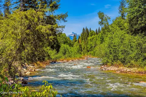 View/Area - 7569 Upper Pack River Rd, Sandpoint, ID 83864 photo 3 of 12