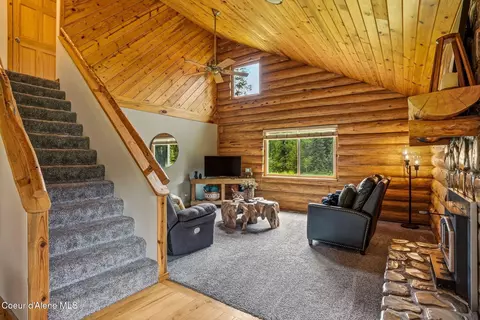 Living - 7569 Upper Pack River Rd, Sandpoint, ID 83864 photo 1 of 5