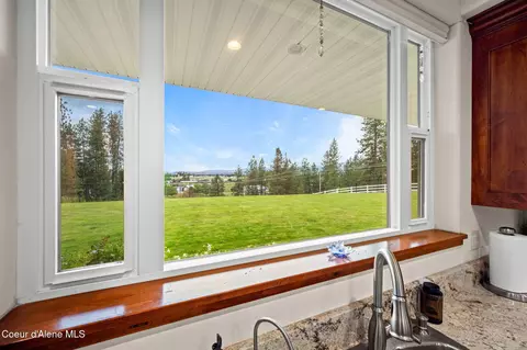 Kitchen - 6532 E Poleline Ave, Post Falls, ID 83854 photo 6 of 7