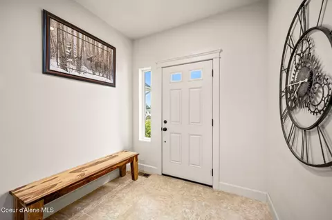 Entry Way - 6532 E Poleline Ave, Post Falls, ID 83854 photo 1 of 2