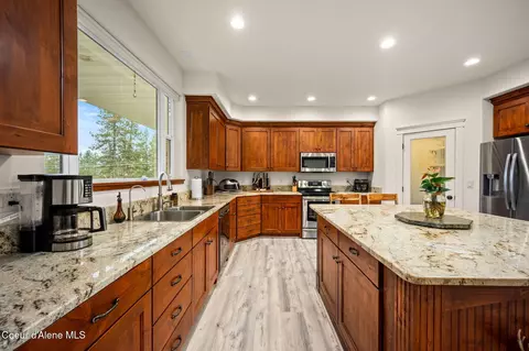 Kitchen - 6532 E Poleline Ave, Post Falls, ID 83854 photo 1 of 7