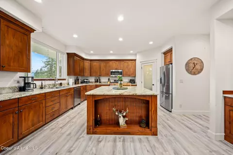 Kitchen - 6532 E Poleline Ave, Post Falls, ID 83854 photo 3 of 7