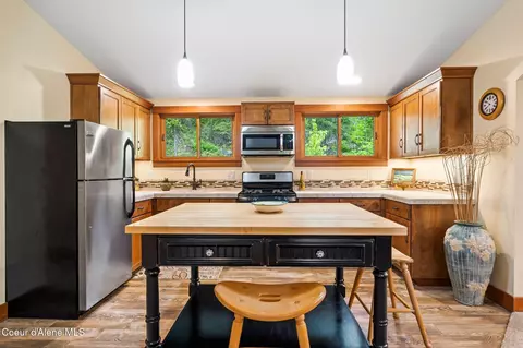 Kitchen - 294 Rincon Dr, Sandpoint, ID 83864 photo 8 of 8