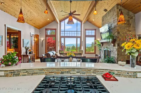 Kitchen - 294 Rincon Dr, Sandpoint, ID 83864 photo 3 of 8