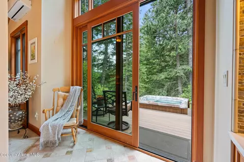 Entry Way - 294 Rincon Dr, Sandpoint, ID 83864 photo 1 of 2