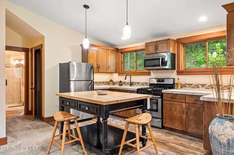 Kitchen - 294 Rincon Dr, Sandpoint, ID 83864 photo 7 of 8