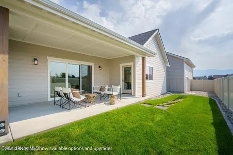 Exterior - 1056 W Cordgrass Ave, Post Falls, ID 83854 photo 6 of 10