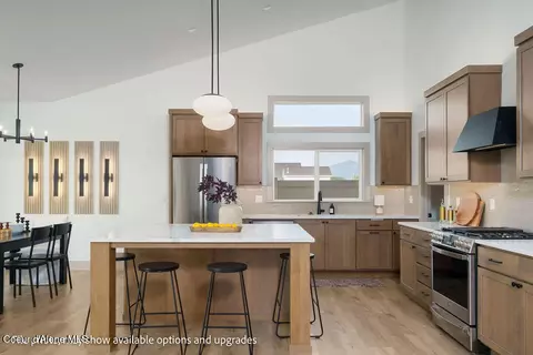 Kitchen - 1056 W Cordgrass Ave, Post Falls, ID 83854 photo 6 of 8