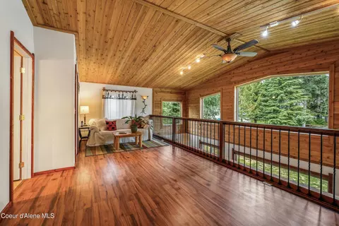 Entry Way - 306 Scranton Ave, Coolin, ID 83821 photo 1 of 2