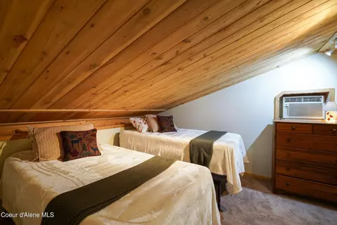 Bedroom - 306 Scranton Ave, Coolin, ID 83821 photo 3 of 4