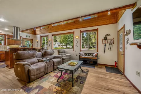 Living - 306 Scranton Ave, Coolin, ID 83821 photo 2 of 3