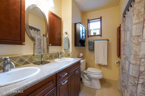 Bath - 306 Scranton Ave, Coolin, ID 83821 photo 1 of 2