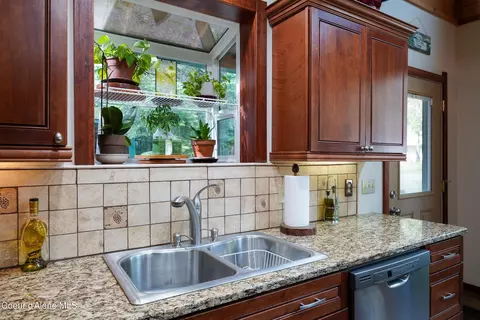 Kitchen - 306 Scranton Ave, Coolin, ID 83821 photo 3 of 5