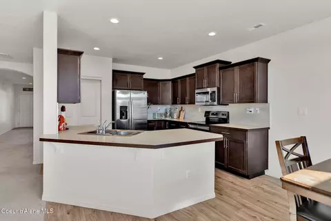 Kitchen - 16167 N Hadley Loop, Rathdrum, ID 83858 photo 1 of 4