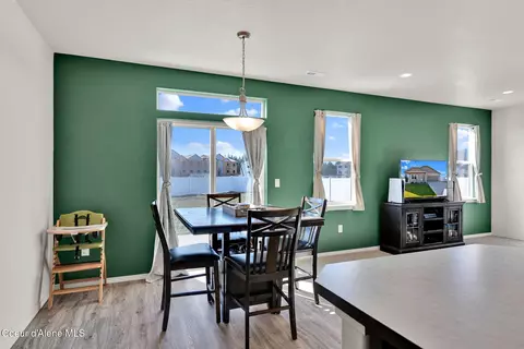 Dining - 16167 N Hadley Loop, Rathdrum, ID 83858 photo 2 of 2