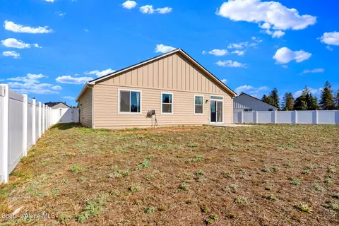 Exterior - 16167 N Hadley Loop, Rathdrum, ID 83858 photo 6 of 9