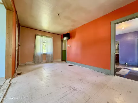 Living - 517 Hunter St, Mullan, ID 83846 photo 3 of 3