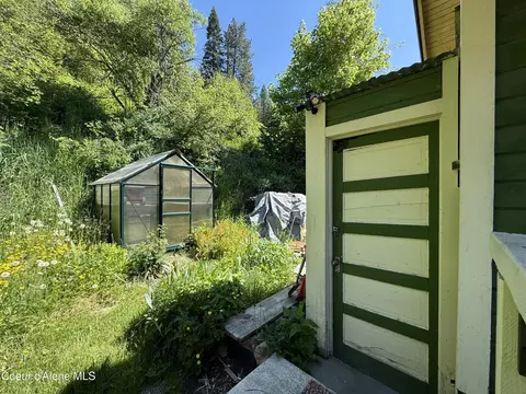 Exterior - 517 Hunter St, Mullan, ID 83846 photo 2 of 4