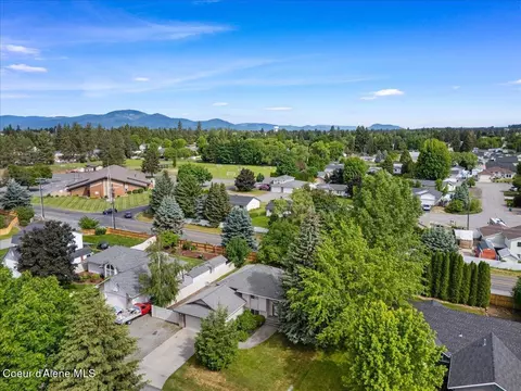 View/Area - 673 E Cloverleaf Dr, Hayden, ID 83835 photo 1 of 7