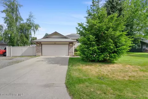 Exterior - 673 E Cloverleaf Dr, Hayden, ID 83835 photo 3 of 12