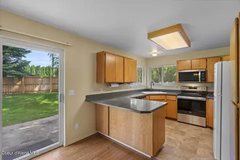 Kitchen - 673 E Cloverleaf Dr, Hayden, ID 83835 photo 1 of 4